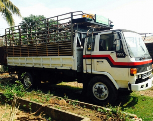 หกล้อ อีซูชุ ร็อคกี้ 165 แอร์ พ.เวอร์ ยาง900 ช่วงยาว5.50ม สภาพดีสวยเดิมๆพร้อมใช้ ทะเบียนพร้อมโอน