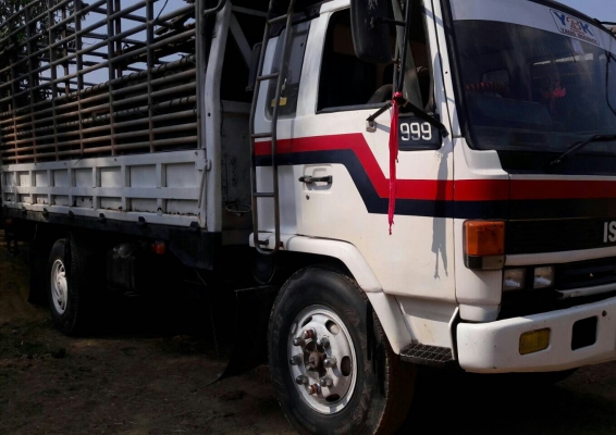 หกล้อ อีซูชุ ร็อคกี้ 165 แอร์ พ.เวอร์ ยาง900 ช่วงยาว5.50ม สภาพดีสวยเดิมๆพร้อมใช้ ทะเบียนพร้อมโอน