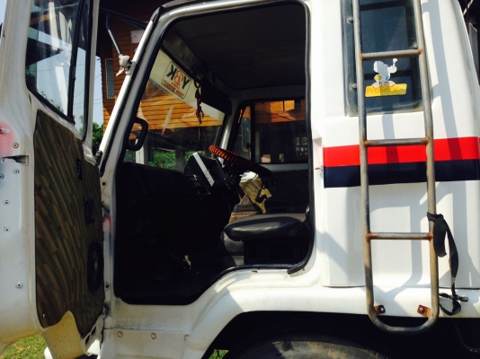 หกล้อ อีซูชุ ร็อคกี้ 165 แอร์ พ.เวอร์ ยาง900 ช่วงยาว5.50ม สภาพดีสวยเดิมๆพร้อมใช้ ทะเบียนพร้อมโอน