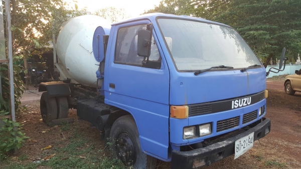 ขาย รถโม่ปูน 2.5 คิว 6 ล้อ ISUZU เครื่อง 6BD1 165 แรงม้า เกียร์ร็อค เฟืองท้าย F คัสซีสวยตลอดเส้น ทะเบียนครบพร้อมโอน ขาย รถโม่ปูน 2.5 คิว 6 ล้อ ISUZU เครื่อง 6BD1 165 แรงม้า เกียร์ร็อค เฟืองท้าย F คัสซีสวยตลอดเส้น ทะเบียนครบพร้อมโอน