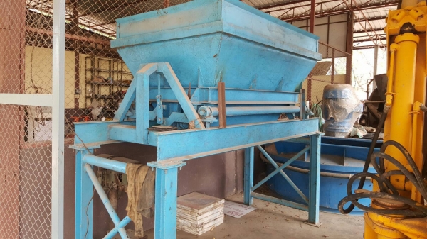 ขาย ชุดแพนท์ปูน 1 คิว ของใหม่ยังไม่ได้ใช้งาน อุปกรณ์ครบ ขาดชุดคอนโทรล มีช่างไปติดตั้งให้ใช้งานได้ แต่ต้องจ่ายค่าช่างเองนะครับ ขาย ชุดแพนท์ปูน 1 คิว ของใหม่ยังไม่ได้ใช้งาน อุปกรณ์ครบ ขาดชุดคอนโทรล มีช่างไปติดตั้งให้ใช้งานได้ แต่ต้องจ่ายค่าช่างเองนะครับ