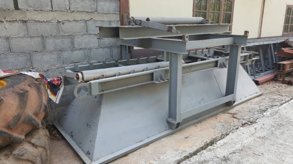 ขาย ชุดแพนท์ปูน 1 คิว อุปกรณ์มีครบ ขาดระบบไฟฟ้าและชุดควบคุม เอาไปประกอบเองนะครับ ราคาคุยกันได้