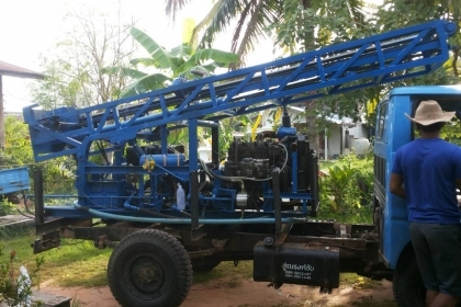 รถเจาะบาดาล