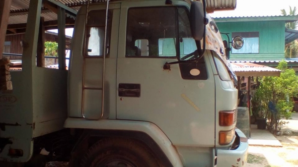 **559,000 บ.ต่อรอง/// 10ล้อเทนเลอร์ ISUZU ROCKY-195 เพลาเดียวท้ายลาดมีหางพับไฮฯ ขน-ย้ายรถเกี่ยวข้าวและแบคโฮ PC120 ได้ เครื่อง/เกียร์ แน่น ช่วงล่างใหญ่ คัสซีสวย หางสวย แข็งแรง ยาง10เส้น สภาพ65\% พร้อมใช้งาน เอกสารเล่มฯ ครบ **ขาย ISUZU ROCKY-195HP 10ล้อ1เพลา **559,000 บ.ต่อรอง/// 10ล้อเทนเลอร์ ISUZU ROCKY-195 เพลาเดียวท้ายลาดมีหางพับไฮฯ ขน-ย้ายรถเกี่ยวข้าวและแบคโฮ PC120 ได้ เครื่อง/เกียร์ แน่น ช่วงล่างใหญ่ คัสซีสวย หางสวย แข็งแรง ยาง10เส้น สภาพ65\% พร้อมใช้งาน เอกสารเล่มฯ ครบ **ขาย ISUZU ROCKY-195HP 10ล้อ1เพลา