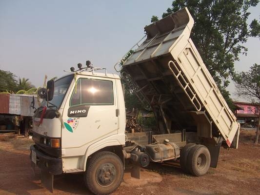 ฝากขายรถ6ล้อดั้ม FC111  117 แรง  สภาพพร้อมใช้  ขอบคุณครับ