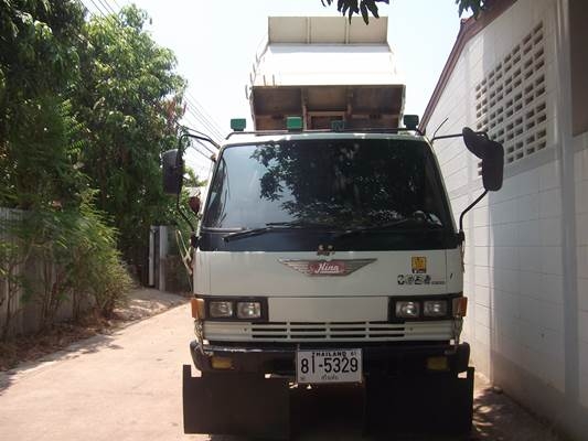 ฝากขายรถ6ล้อดั้มฮีโน่ KM777  117 แรง  สภาพพร้อมใช้  ขอบคุณครับ