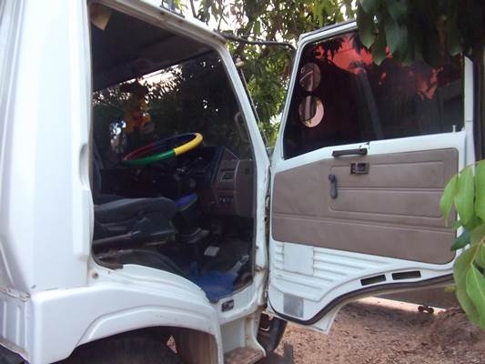 ฝากขายรถ6ล้อดั้มฮีโน่ KM777  117 แรง  สภาพพร้อมใช้  ขอบคุณครับ