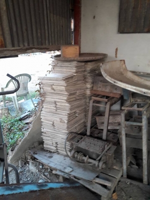 ขายเครื่องอัดอิฐบอก ให้ 2 เครื่อง /2พิม 1 โม่ อุปกรญ์ครบ พร้อมลองให้ดู อุกกรณ์ครบเลย ีแผ่นลองให้เป็น1000 แผ่น