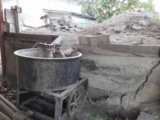 ขายเครื่องอัดอิฐบอก ให้ 2 เครื่อง /2พิม 1 โม่ อุปกรญ์ครบ พร้อมลองให้ดู อุกกรณ์ครบเลย ีแผ่นลองให้เป็น1000 แผ่น