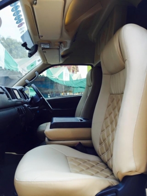 โทร 0922726669 ตันหยงเบสท์รถตู้ฝั่งธน COMMUTER ปี 2011 ดีเซลล์ แต่งวีไอพี เบาะหนัง 4 แถว ราคา 899,000 บาท