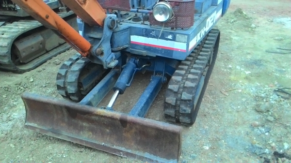 ขาย แบคโฮ คูโบต้า KH 021 แทรคยางใหม่กริบ ช่วงล่างใหม่ เครื่องดี