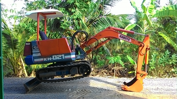 ขาย แบคโฮ คูโบต้า KH 021 แทรคยางใหม่กริบ ช่วงล่างใหม่ เครื่องดี