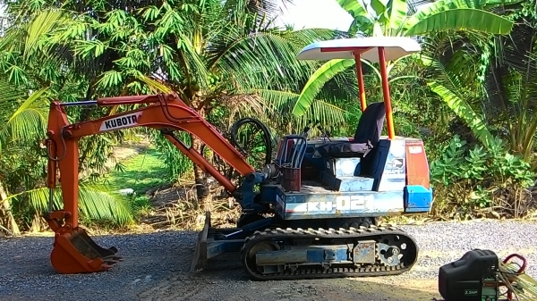 ขาย แบคโฮ คูโบต้า KH 021 แทรคยางใหม่กริบ ช่วงล่างใหม่ เครื่องดี