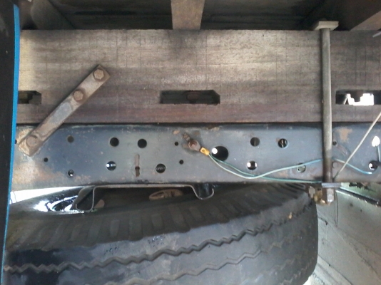 NPR120ฝาขาวคับ5เมตรสวยเดิมบางลดท้าลองเซียนรถบรรทุกท้ายเอฟ