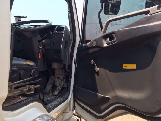 รถบรรทุกFuso 240 ปี2557 รถบรรทุกFuso 240 ปี2557