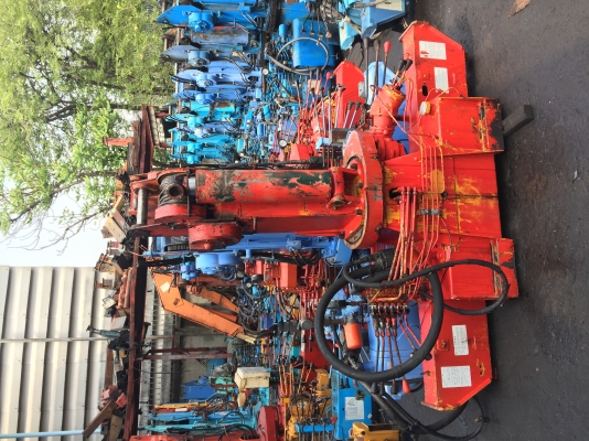 ขายเครนติดรถบรรทุกยูนิคขนาด 3 ตัน 3 ท่อนท้องแบนจากญี่ปุ่น