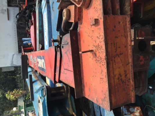 ขายเครนติดรถบรรทุกยูนิคขนาด 3 ตัน 3 ท่อนท้องแบนจากญี่ปุ่น