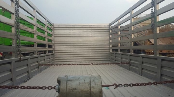 ขาย 6 ล้อ อีซูซุ NPR 150 แรง ปี 55 กระบะสแตนเลส  ยาว 5 ม. สภาพสวย พร้อมใช้  จัดแนนท์ได้ครับ สนใจติดต่อ 081-9420141  ,  081-5715326