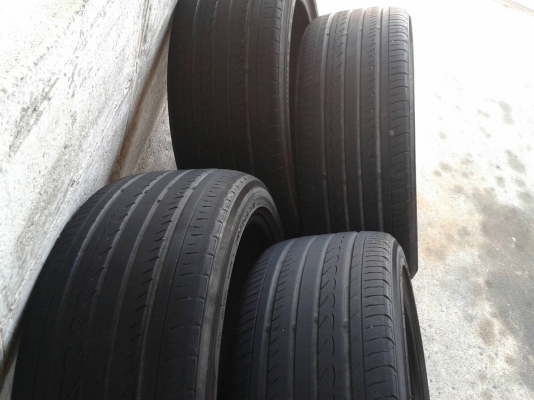 ยาง yokohama 205/45R17ปี13 สวยๆ 4 เส้น ราคา 3400 บาท ยาง yokohama 205/45R17ปี13 สวยๆ 4 เส้น ราคา 3400 บาท