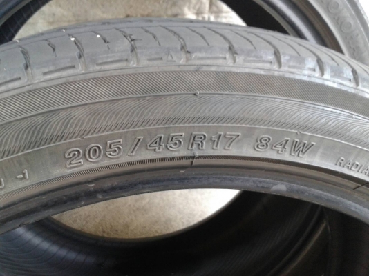 ยาง yokohama 205/45R17ปี13 สวยๆ 4 เส้น ราคา 3400 บาท ยาง yokohama 205/45R17ปี13 สวยๆ 4 เส้น ราคา 3400 บาท