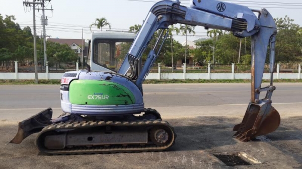 ขาย รถขุด HITACHI EX75UR เครื่องนิสสัน BD30 คอนโทลน้ำมัน มีเอกสารอินวอย ไม่เคยใช้งานในไทย ราคา 630,000 บาท ขาย รถขุด HITACHI EX75UR เครื่องนิสสัน BD30 คอนโทลน้ำมัน มีเอกสารอินวอย ไม่เคยใช้งานในไทย ราคา 630,000 บาท