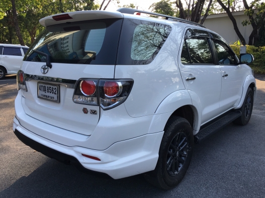 ท็อปสุด Toyota Fortuner 2.5V NAVI ปี 2015 รถมือเดียวป้ายแดง ไมล์แท้ใช้น้อย 3x.xxx km อุปกรณ์ครบเอกสารพร้อมโอน ท็อปสุด Toyota Fortuner 2.5V NAVI ปี 2015 รถมือเดียวป้ายแดง ไมล์แท้ใช้น้อย 3x.xxx km อุปกรณ์ครบเอกสารพร้อมโอน