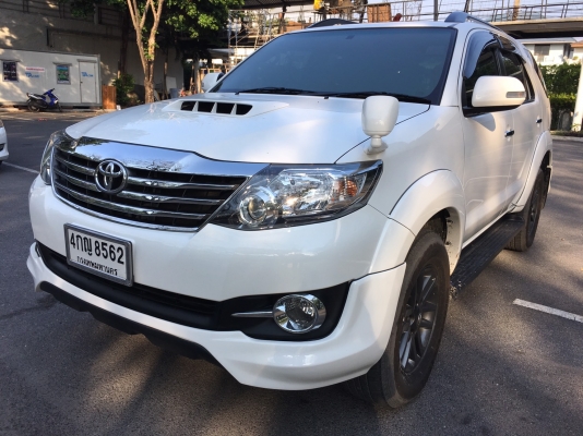 ท็อปสุด Toyota Fortuner 2.5V NAVI ปี 2015 รถมือเดียวป้ายแดง ไมล์แท้ใช้น้อย 3x.xxx km อุปกรณ์ครบเอกสารพร้อมโอน ท็อปสุด Toyota Fortuner 2.5V NAVI ปี 2015 รถมือเดียวป้ายแดง ไมล์แท้ใช้น้อย 3x.xxx km อุปกรณ์ครบเอกสารพร้อมโอน