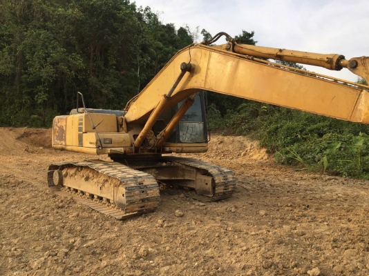 รถแบคโฮ  KOMSTSU  PC 200 - 6E.   สนใจติดต่อ  081 - 6079515