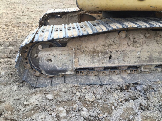 รถแบคโฮ  KOMSTSU  PC 200 - 6E.   สนใจติดต่อ  081 - 6079515