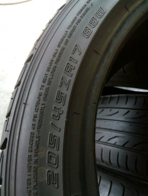 205/45R17 DUNLOP SP SPORT LM704 ปี14 ชุด 4 เส้น tel.081-4273941 ไอดีไลน์ 0814273941