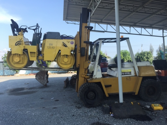 รถฟอร์คลิฟต์ KOMATSUรุ่นFD60H-3 ยกได้6ตันเสาสูง4เมตร เกียร์ออโต้ เครื่องอีซูซุ6สูบ6BB งายาว2.40เมตรสไลด์ได้ ยางหน้าตัน