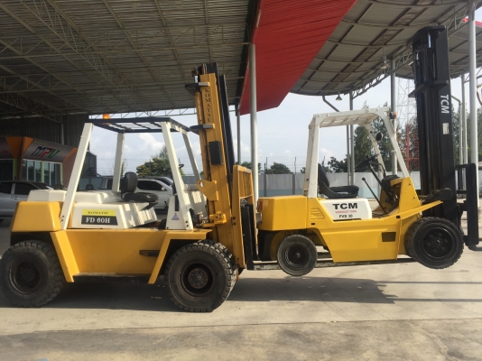 รถฟอร์คลิฟต์ KOMATSUรุ่นFD60H-3 ยกได้6ตันเสาสูง4เมตร เกียร์ออโต้ เครื่องอีซูซุ6สูบ6BB งายาว2.40เมตรสไลด์ได้ ยางหน้าตัน
