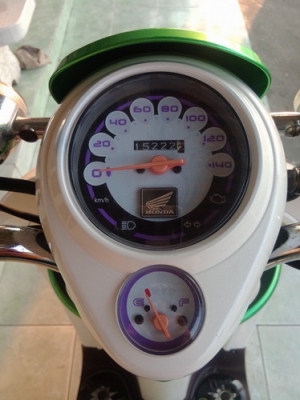 Honda Scoopy-i สีเขียว-ขาว สวยๆเครื่องเดิมดีๆ ราคาถูก