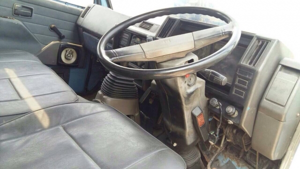 ขายถูกรถพร้อมใช้งานราคานี้วันเดียวเท่านั้นมีเล่มทะเบียนชุดโอนพร้อมสนใจสอบถามใด้