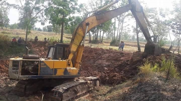 ขายแบคโค SK200-2 มาร์คทู เครื่องดี ปั้มดี ทำงานเร็ว เอกสารใบซื้อขาย สนใจโทร 090-8588220คุณนะ 093-3258446คุณบิว หรือเข้าดูสินค้าอื่นๆได้ที่ www.truck.in.th/498 หรือเพจFacebook ณรงค์ ซื้อขายรถมือสอง (เว็บไซต์ส่วนตัว) หรือFacebook คุณนะ รถบรรทุก ขายแบคโค SK200-2 มาร์คทู เครื่องดี ปั้มดี ทำงานเร็ว เอกสารใบซื้อขาย สนใจโทร 090-8588220คุณนะ 093-3258446คุณบิว หรือเข้าดูสินค้าอื่นๆได้ที่ www.truck.in.th/498 หรือเพจFacebook ณรงค์ ซื้อขายรถมือสอง (เว็บไซต์ส่วนตัว) หรือFacebook คุณนะ รถบรรทุก