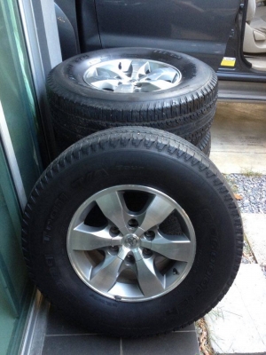 ขายล้อแม็กขอบ16 Fortuner  พร้อมยาง BF Goodrich T/A