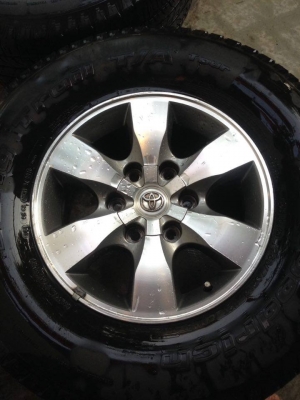 ขายล้อแม็กขอบ16 Fortuner  พร้อมยาง BF Goodrich T/A
