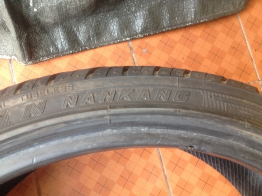 ยางขอบ18 นันกัง 225 35 18 ปี15 ทั้งหมด5เส้นสภาพดีดอกยังนิ่ม