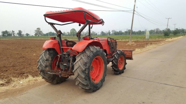 ขาย KUBOTA M6040 เครื่องเกียร์ดี เล่มทะเบียนพร้อมโอน