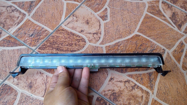 ไฟเบรคหลังดวงที่สามแบบLED ของรถ VOLVO V70