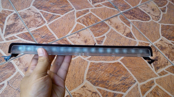 ไฟเบรคหลังดวงที่สามแบบLED ของรถ VOLVO V70