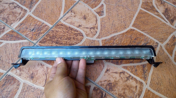 ไฟเบรคหลังดวงที่สามแบบLED ของรถ VOLVO V70