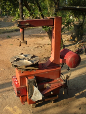 ขายเครื่องถอดยาง เก่านอก ยี่ห้อ COATS