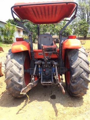 ขาย KUBOTA M7040 เครื่องเกียร์ดี สภาพพร้อมใช้