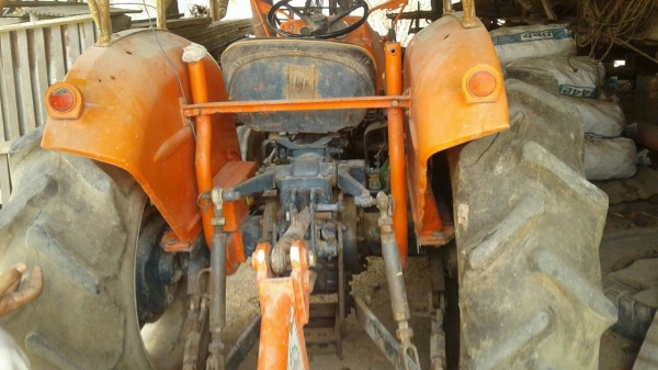 ขายรถไถ คูโบต้า L3001 , 1เพลา เครื่องแน่นดี เกียร์ดี พร้อมใช้งาน