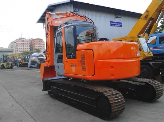 HITACHI รุ่น ZX 135 US มีลายกระแทก HITACHI รุ่น ZX 135 US มีลายกระแทก
