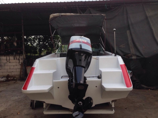 ขายเรือ22ฟุต เครื่อง200แรง ใช้งานน้อยพร้อมเทเลอร์ เป็นเรือตำรวจน้ำมาก่อนครับ ทำสีเรียบร้อยลงน้ำได้เลย ถังน้ำมันสแตนเลส ขาย 220000 บาทครับ