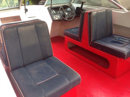 ขายเรือ22ฟุต เครื่อง200แรง ใช้งานน้อยพร้อมเทเลอร์ เป็นเรือตำรวจน้ำมาก่อนครับ ทำสีเรียบร้อยลงน้ำได้เลย ถังน้ำมันสแตนเลส ขาย 220000 บาทครับ