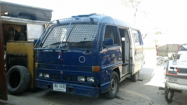 รถตู้กันกระสุน Isuzu Buddy เครื่อง 4JA1 90 แรงม้า พร้อมทะเบียน