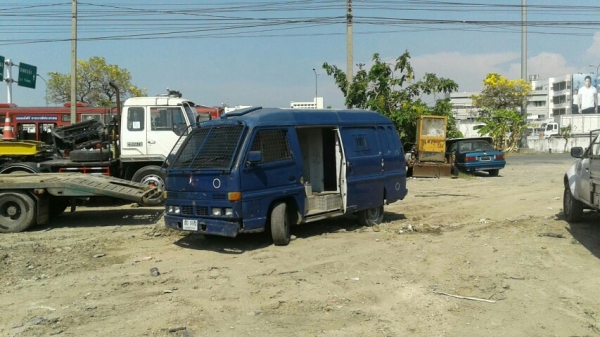 รถตู้กันกระสุน Isuzu Buddy เครื่อง 4JA1 90 แรงม้า พร้อมทะเบียน